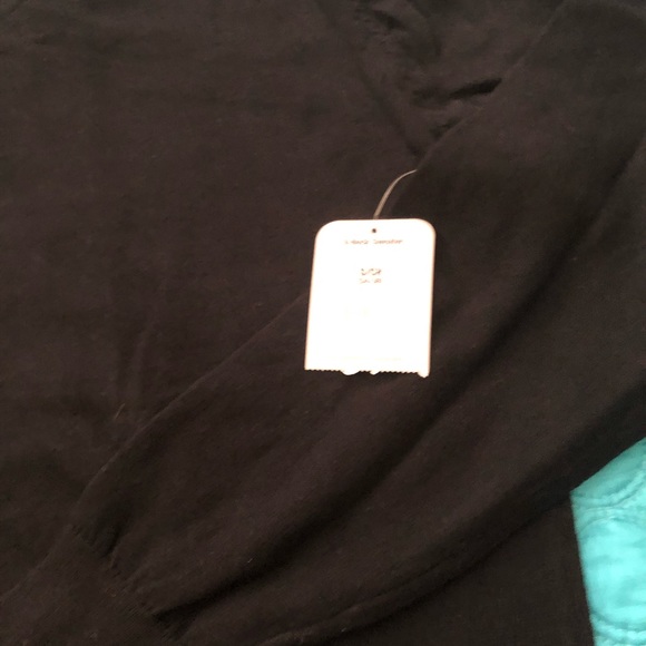 George V- Neck Black Small Sweater NWOT - Picture 4 of 6